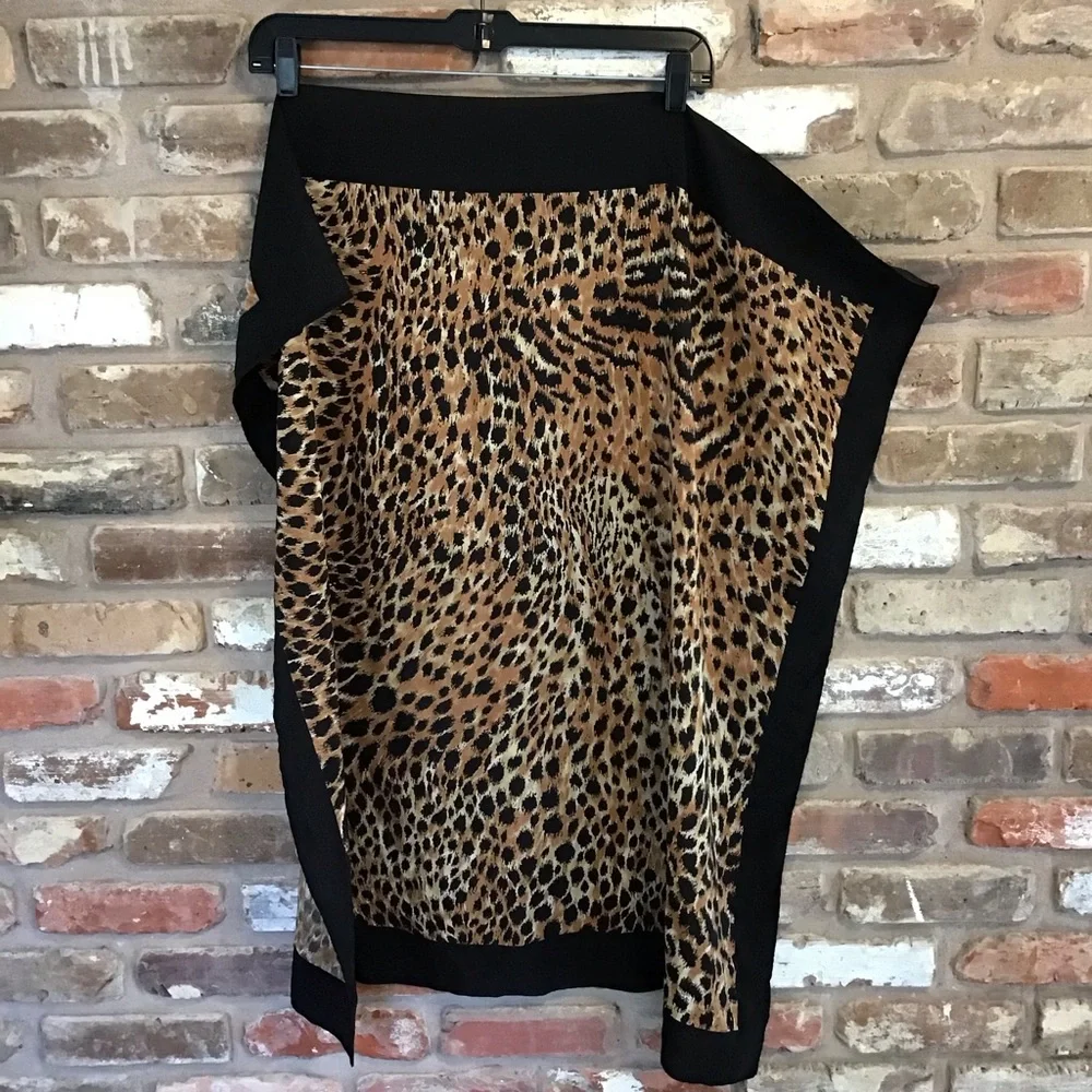 Vintage Women's Leopard Print Scarf with Black Border XL
